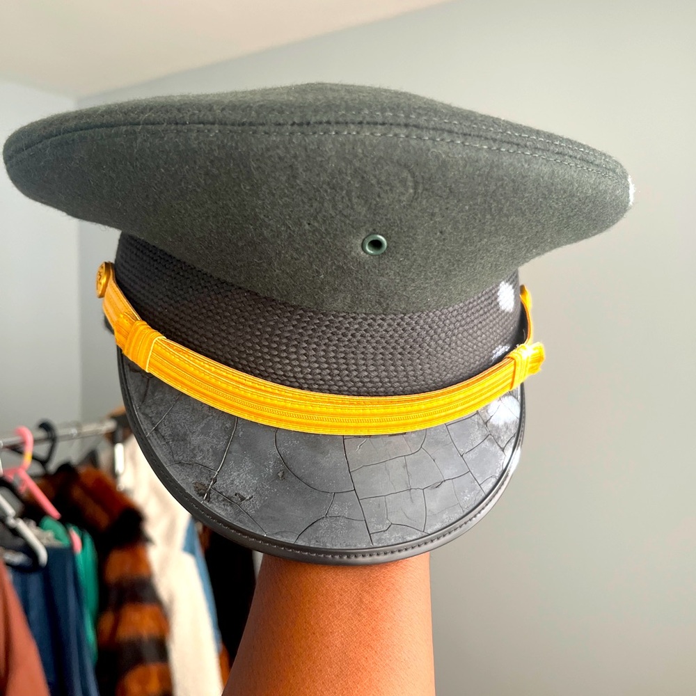 Kingsform Deluxe hat.